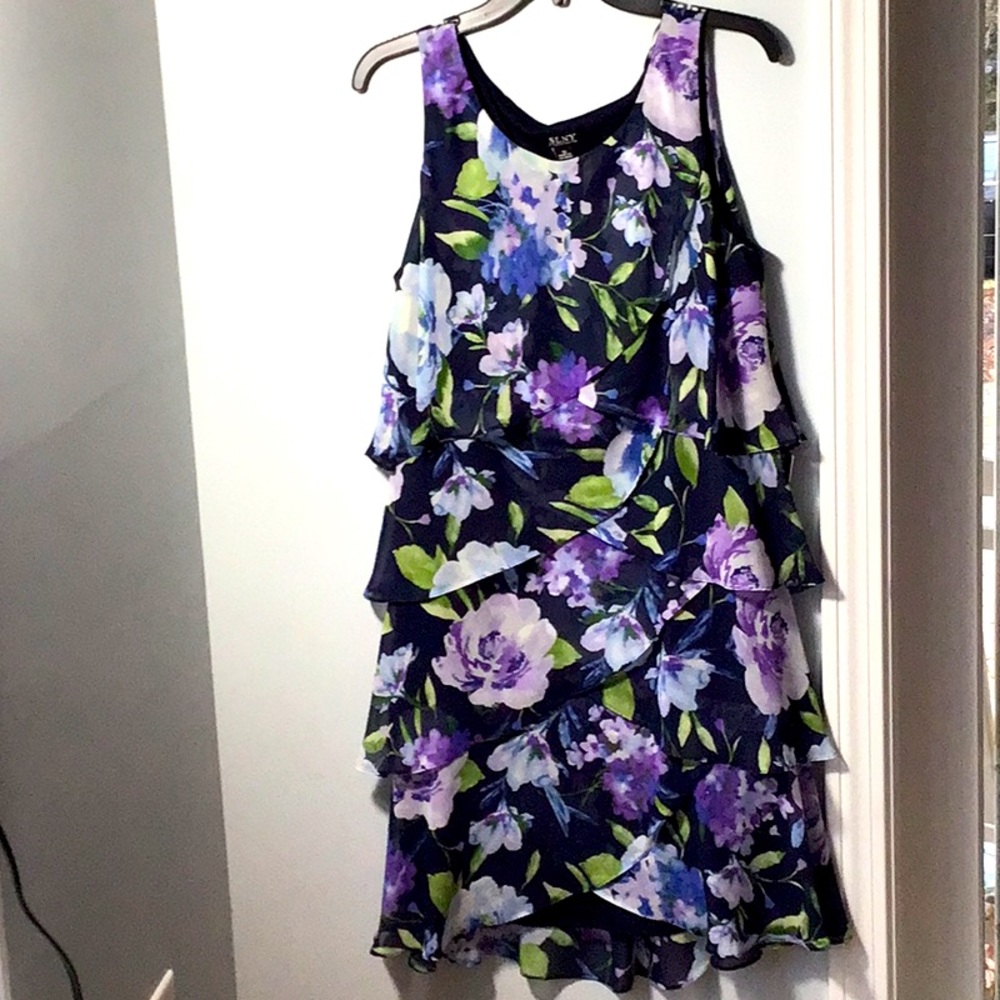 Light and flows dress